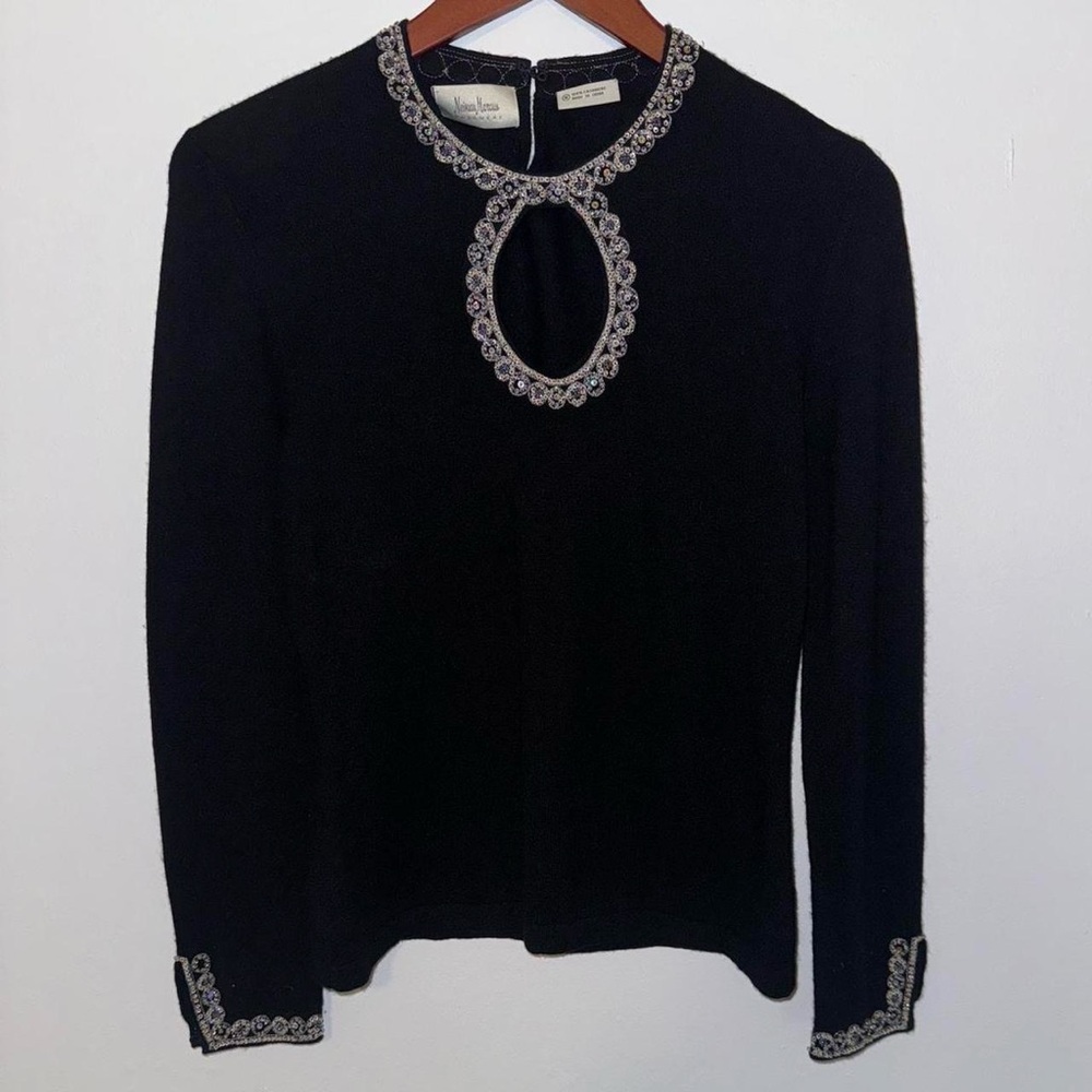 Neiman Marcus Cashmere sweater medium